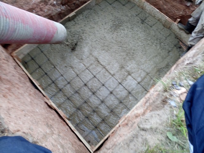 Заливка бетонного основания для погреба Тингард.jpg